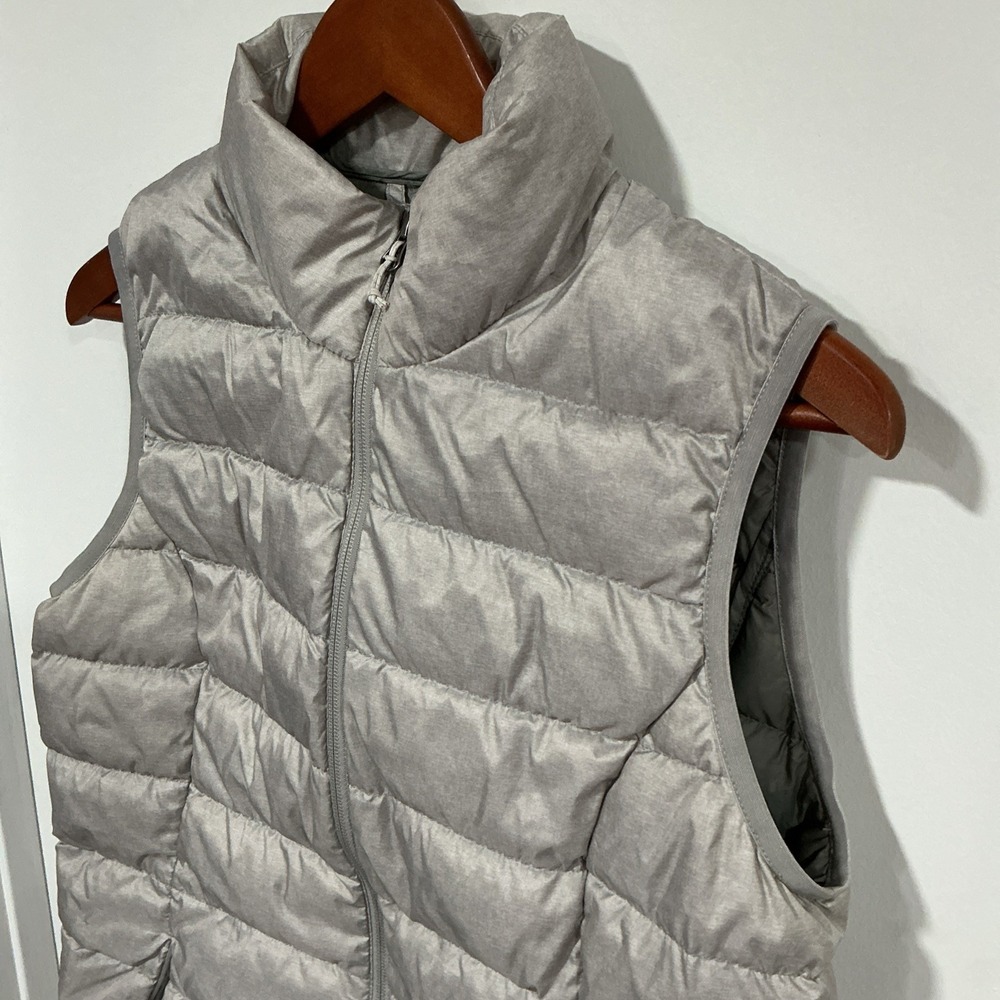 Eddie Bauer 650 Down Puffer Vest Womens Medium Gray Comfort Classic Logo Outdoor - Picture 2 of 13